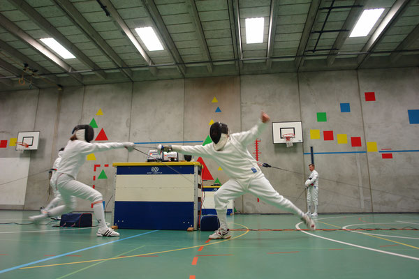 Fechttraining in der Turnhalle der Fechtgesellschaft Zofingen